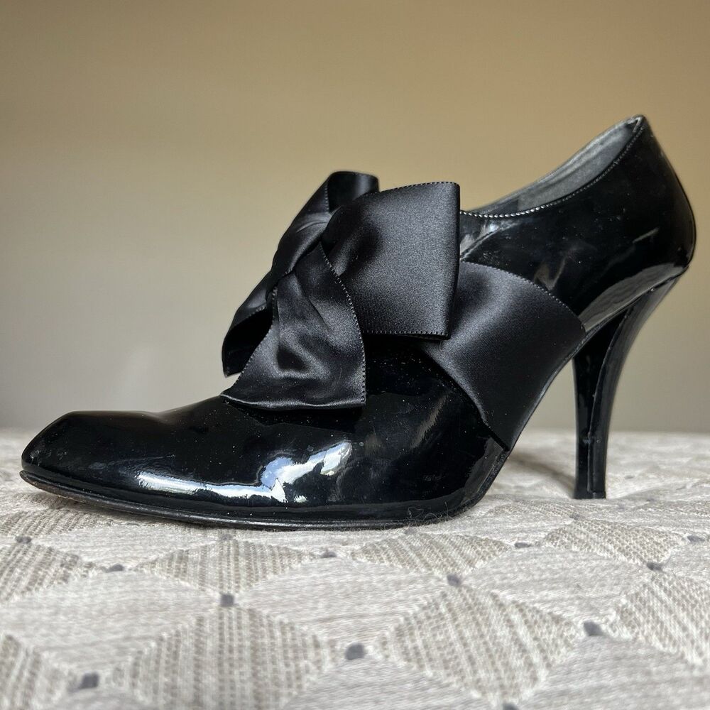 Stuart Weitzman‎ Black Patent Leather Tuxedo Pumps Women 9 Satin Bow Stiletto